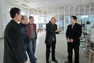 著名白酒專(zhuān)家、四川省釀酒工業(yè)協(xié)會(huì)專(zhuān)家副組長(zhǎng)（胡永松）親臨我廠(chǎng)指導(dǎo)